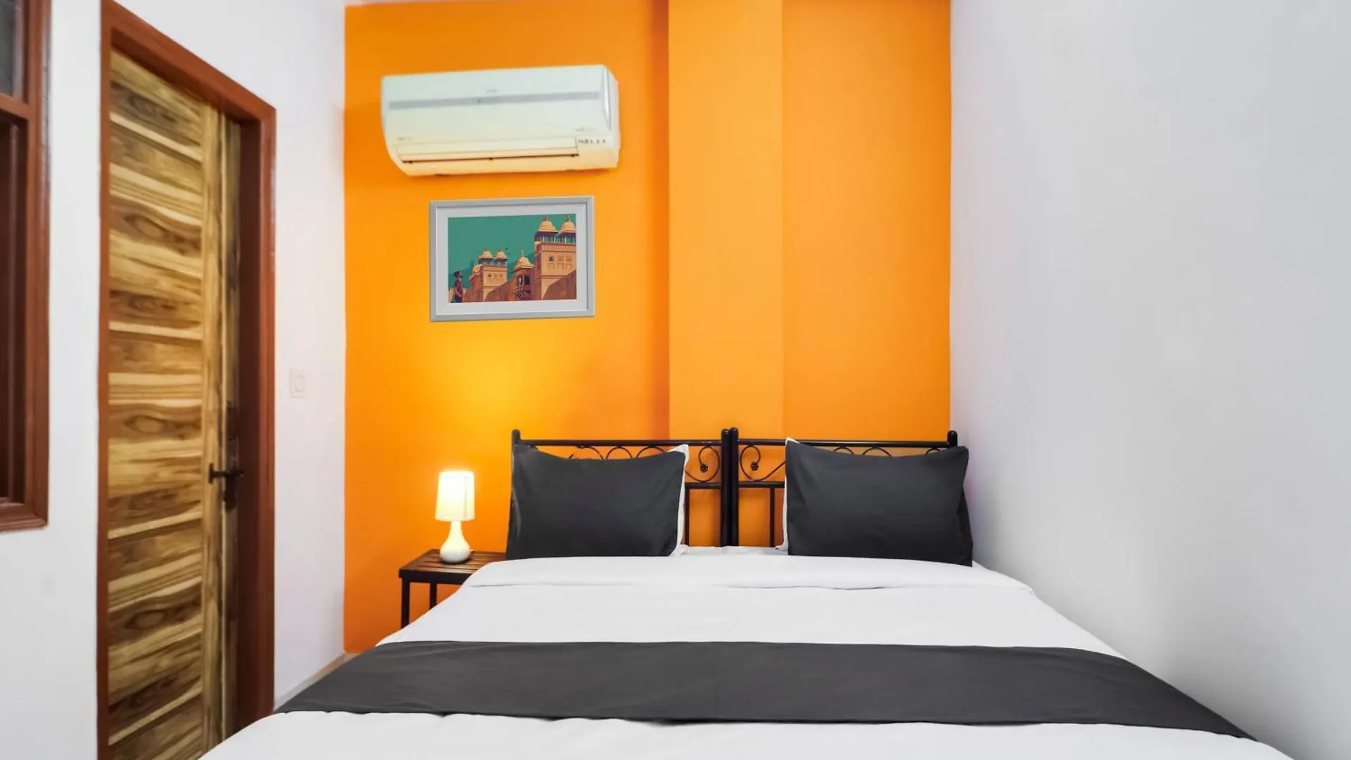Hotel O Dev Palace Delhi   Delhi (National Capital Territory of India)