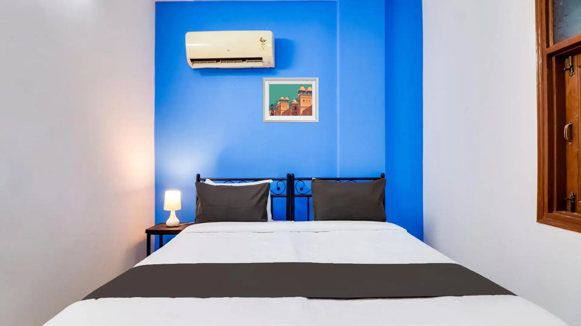 Hotel O Dev Palace Delhi  3*, Delhi (National Capital Territory of India)